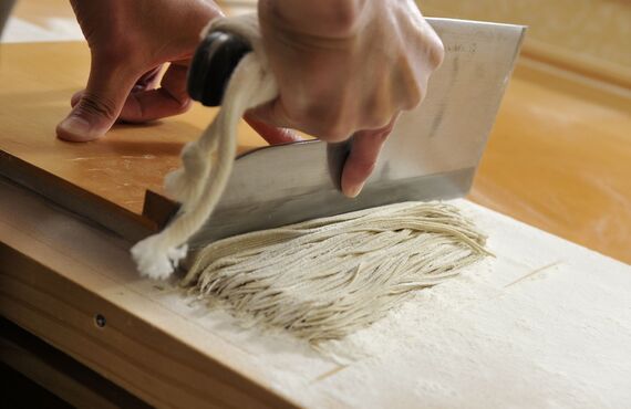 手打ちそばをインターネットでも販売 | 人形町でそば粉にこだわった蕎麦屋の粗挽きそば 手打ち 日本橋 福田雅之